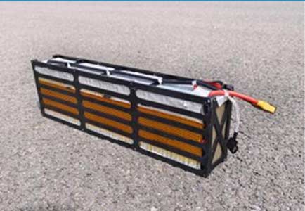 High-specific-energy Battery